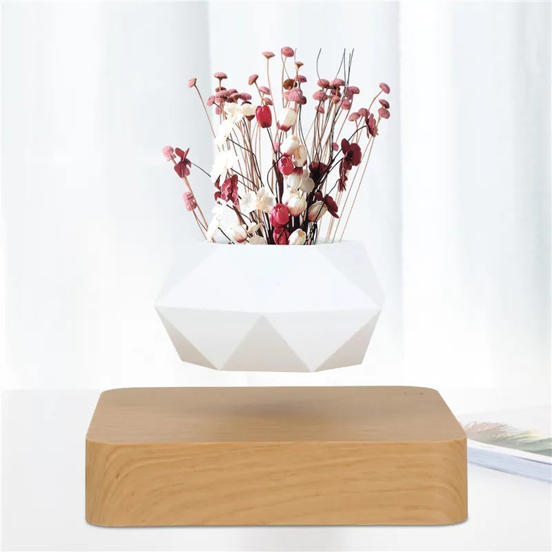 Airy Pot